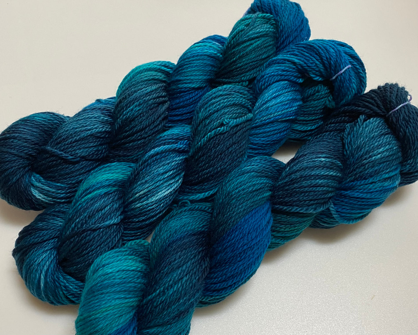 Merino 166 handgefärbtes Merinogarn 100g