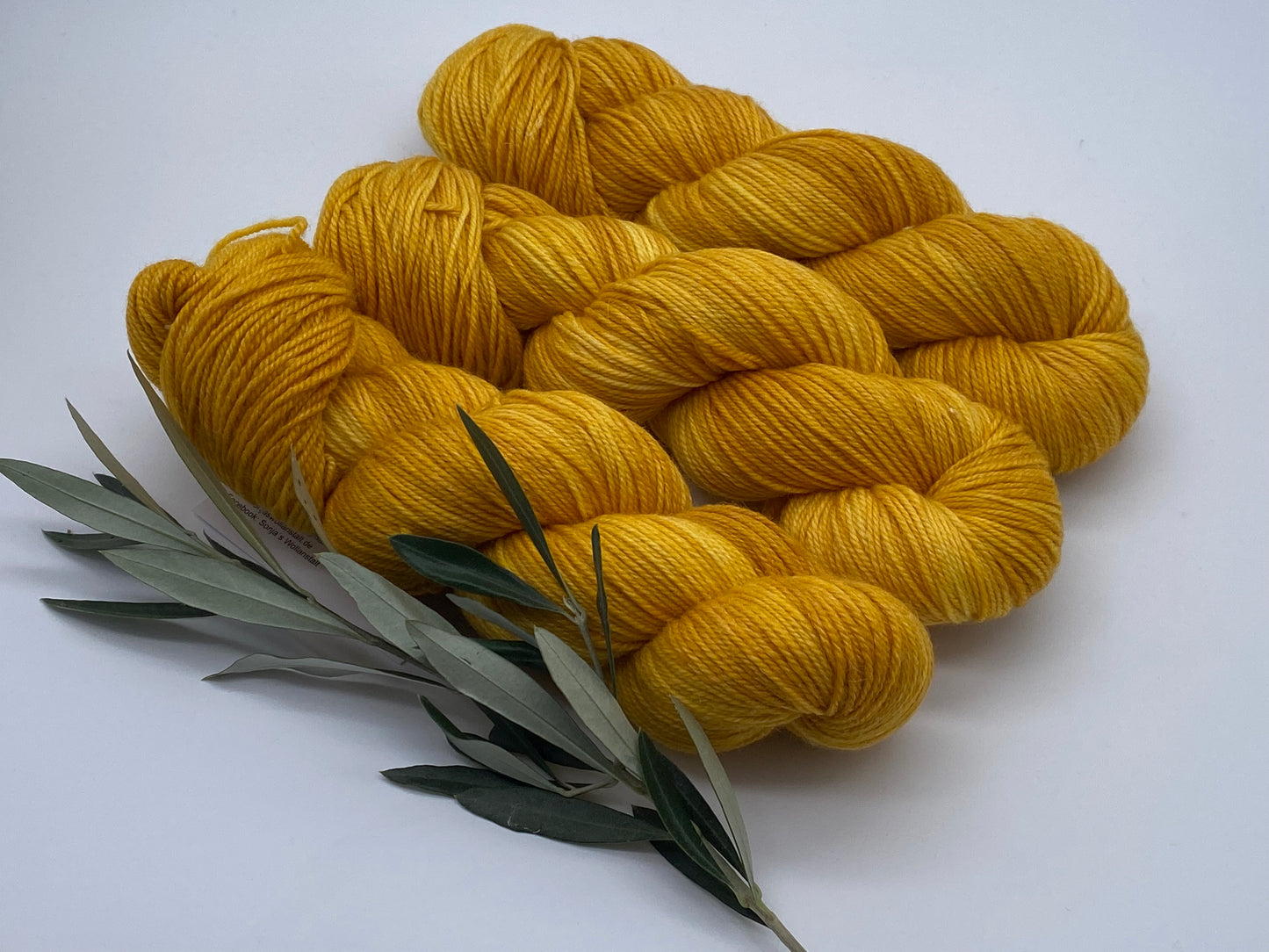 Rami Deluxe handgefärbte Wolle