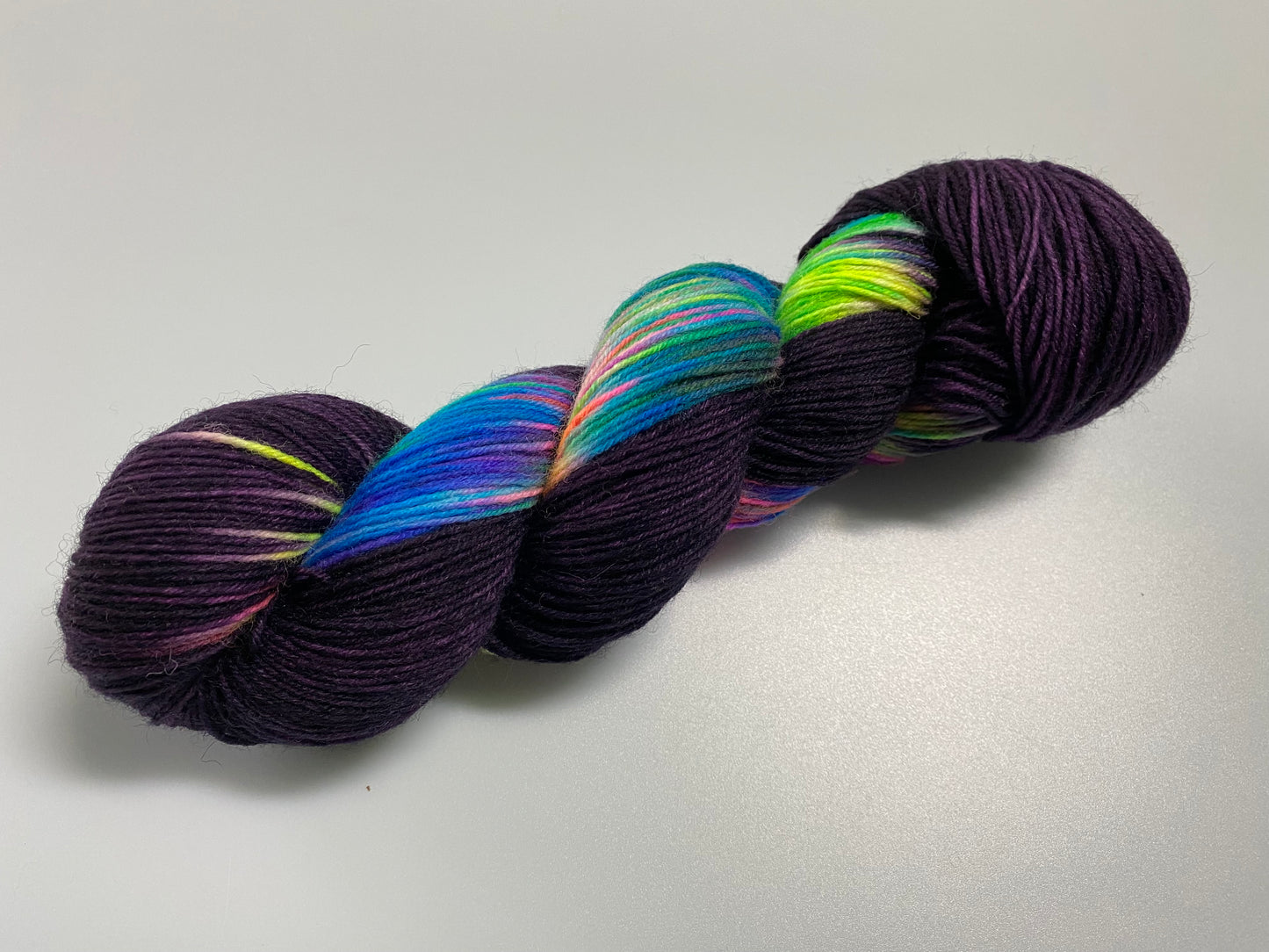 Basicsocks handgefärbte Sockenwolle