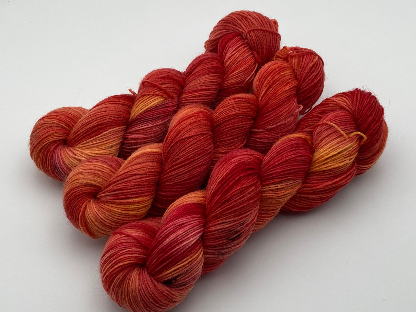 Basicsocks handgefärbte Sockenwolle 4-fach