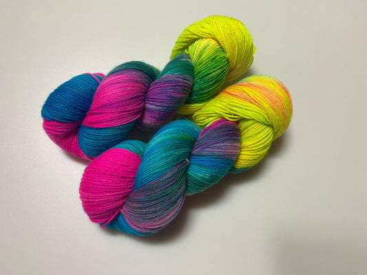 Fernersowo handgefärbte Wolle 4-fach